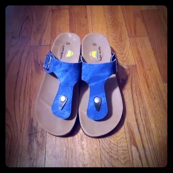 Sandals - Picture 1 of 2